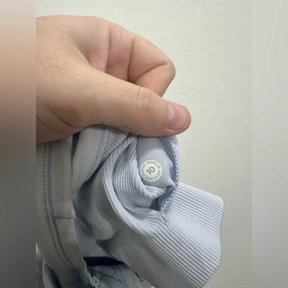 Lululemon Ebb to Street Tank in Serene Blue Size 10 - Picture 5 of 10